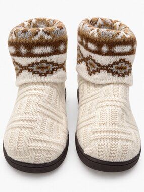 MUK LUKS Knit Slipper Boots M 7-8 Fair Isle Cozy Cabin Cottagecore Winter